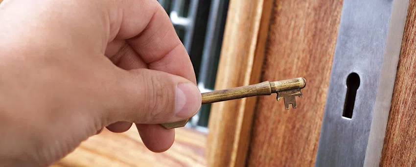 Central Locksmith Store Lenexa, KS 913-276-0377 - lockout-service-01